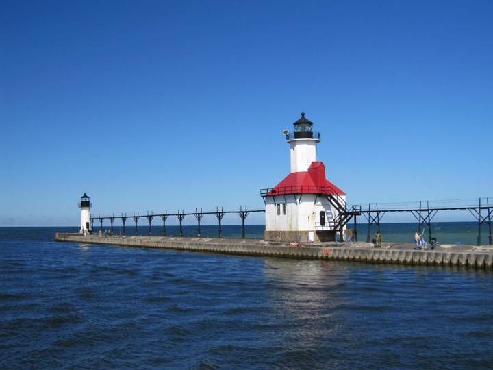 Attached picture summerlighthouse.jpg